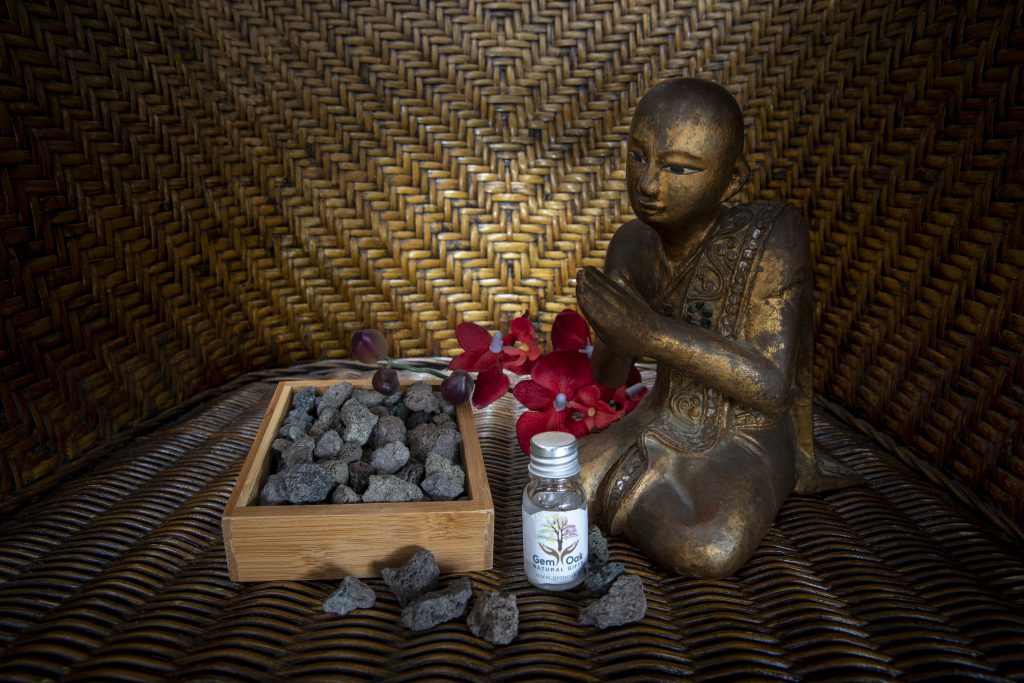diffuser, aroma bakje ,Lava bakje met lavastenen en olie 01